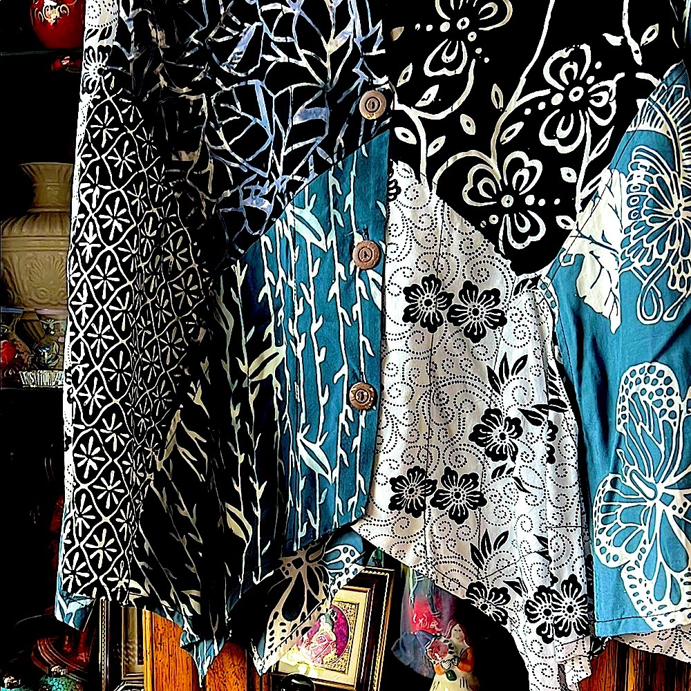 PristineWILDTHING CHICO Of CAWhiteBlackSoftTealGeomatric&Flower L/XL.Versatile - Picture 9 of 13